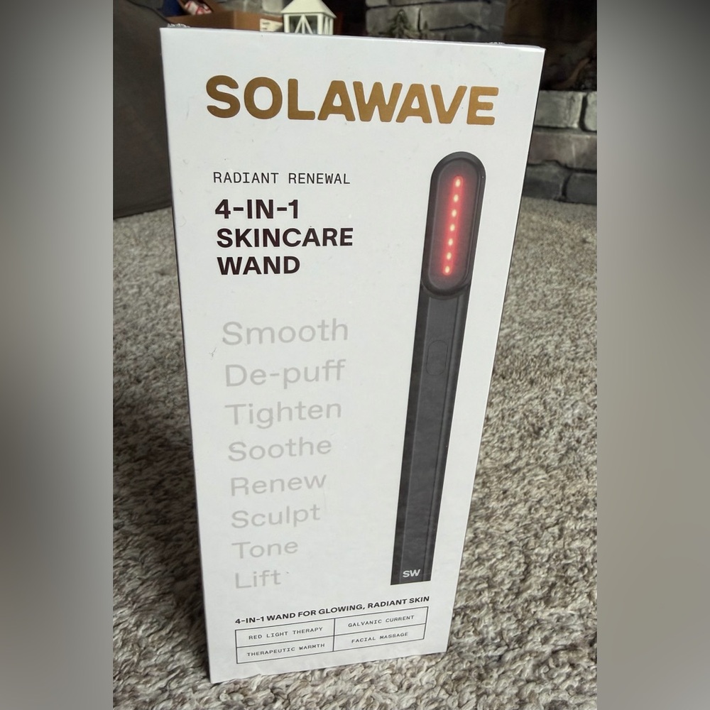 BNIB sealed Solawave Radiant Renewal 4-in-1 Skincare Wand w/ Red Light Therapy